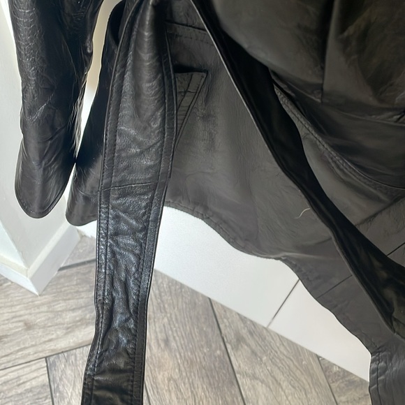 Oversized Leather jacket - Picture 9 of 9